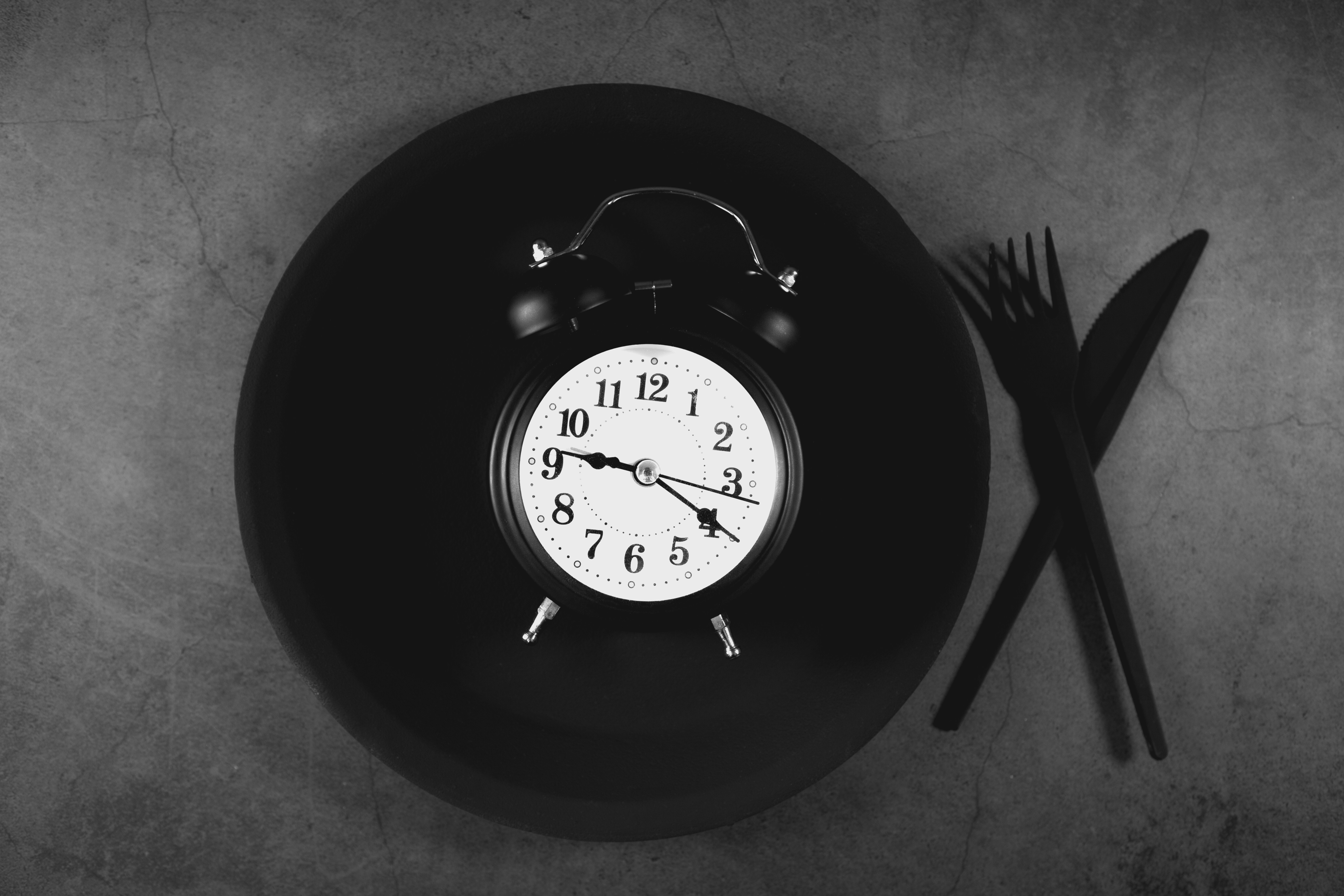 Intermittent Fasting for Beginners: Complete Guide and What to Eat